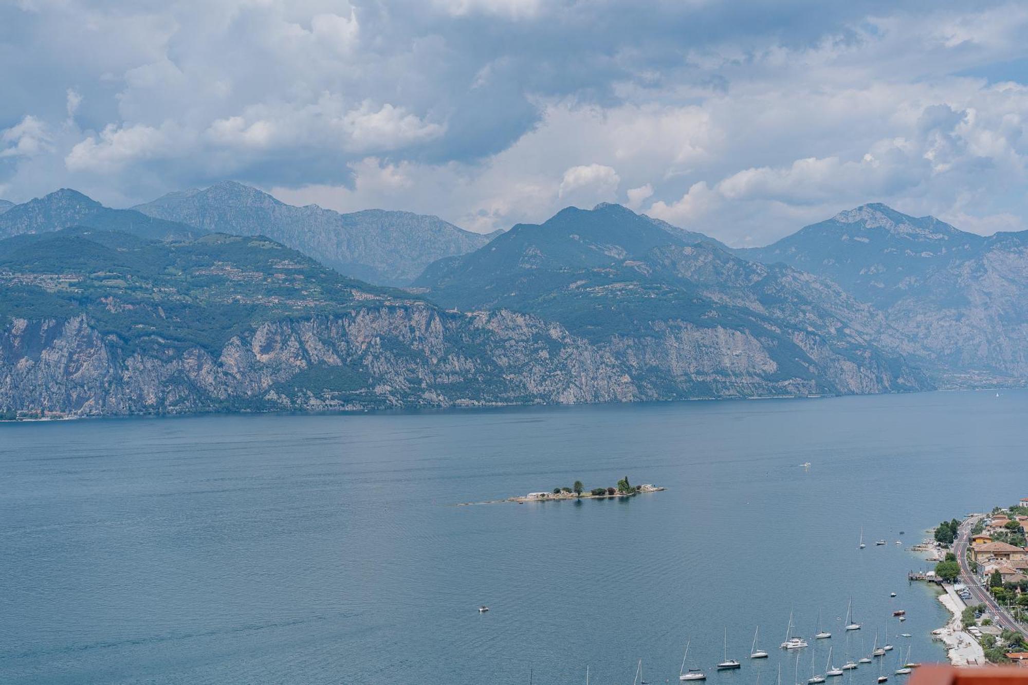 View Garda Lake Brenzone sul Garda Exterior photo